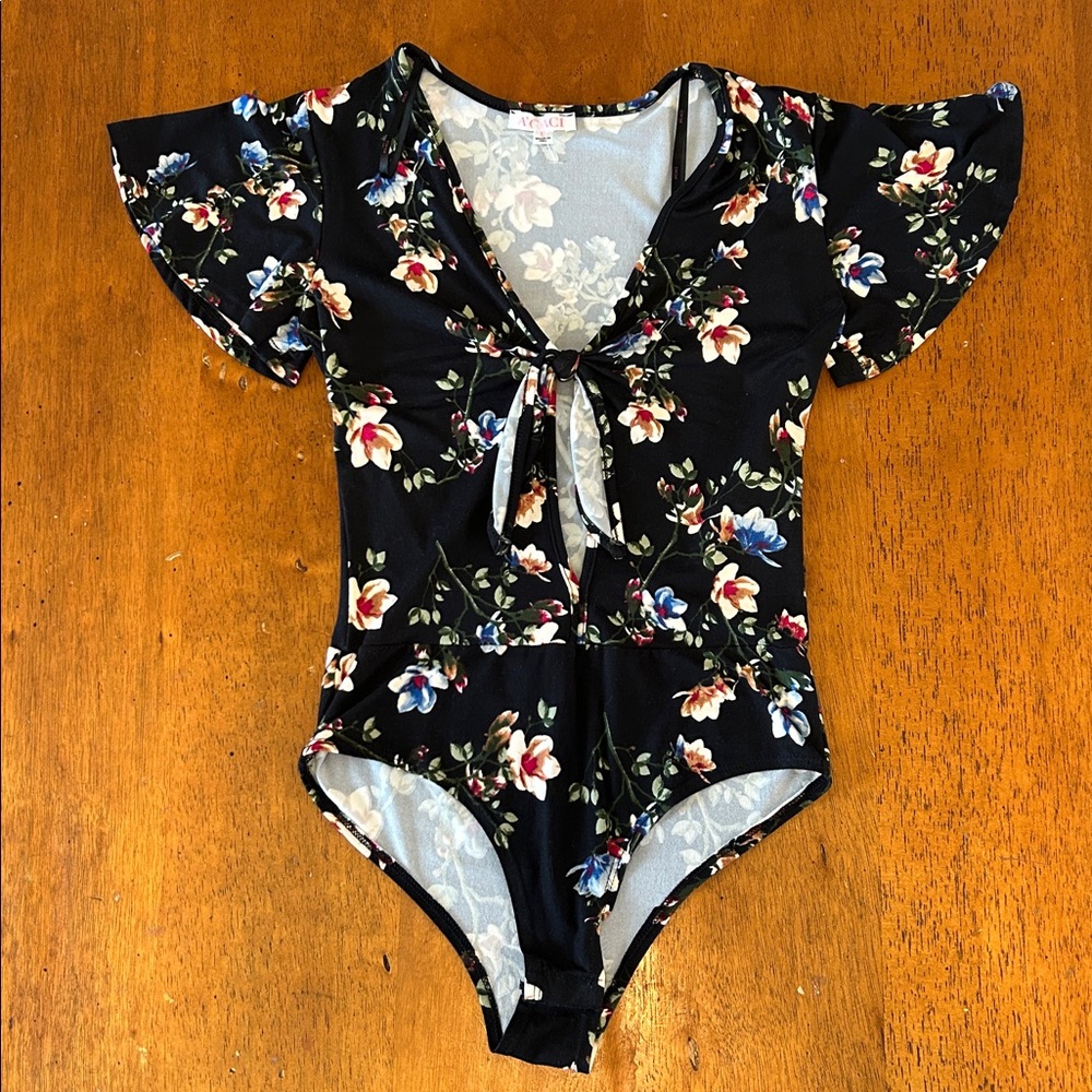 A'gaci Black Floral Bodysuit - Size S